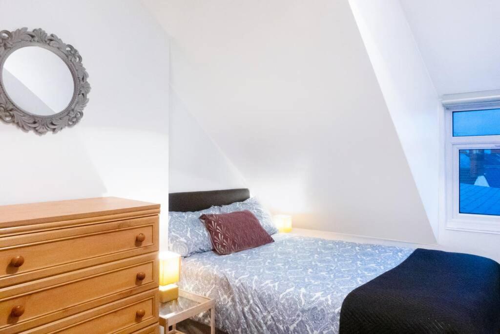 Apartment Up To 9 Close To Centre, Big Tv And Wifi Кардифф Экстерьер фото